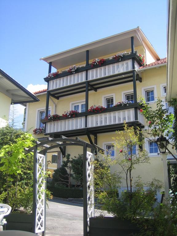 Pension & Apartments Ertl Seeboden Exteriör bild